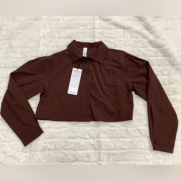 Alo Cropped Take Me Out Button Up cherry cola size Small - Picture 5 of 6